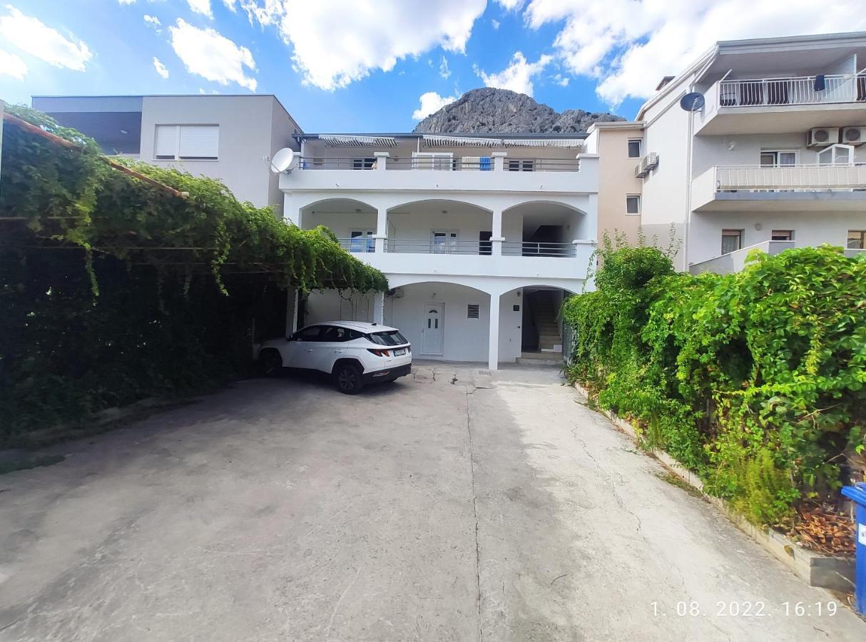 Aqua Apartments Omis Exterior photo